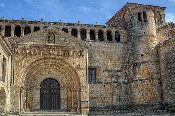 Santa_Juliana,_Santillana_del_Ma,_Cantabria_ Santa_Juliana,_Santillana_del_Ma,_Cantabria_